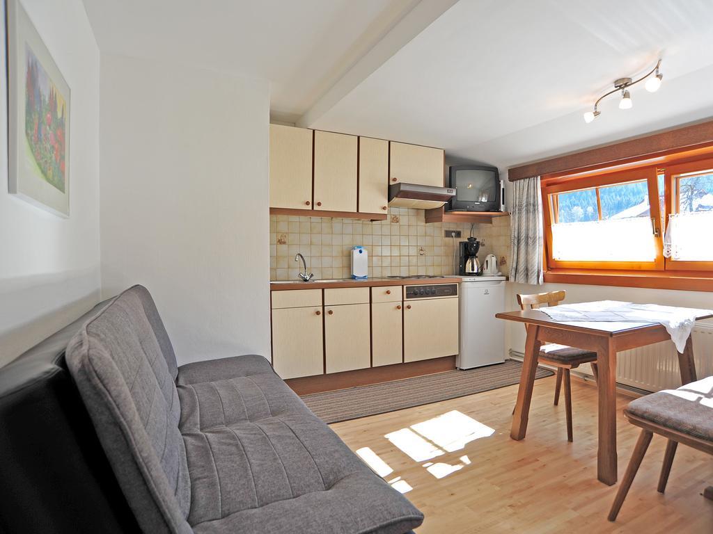 Ferienhaus Nickl Weißbriach Kamer foto